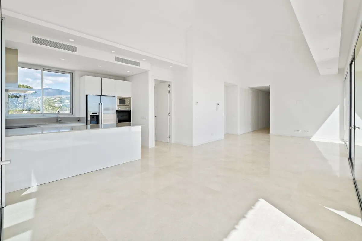 8eb40efc-e2de-43de-928d-bc639abda7e8