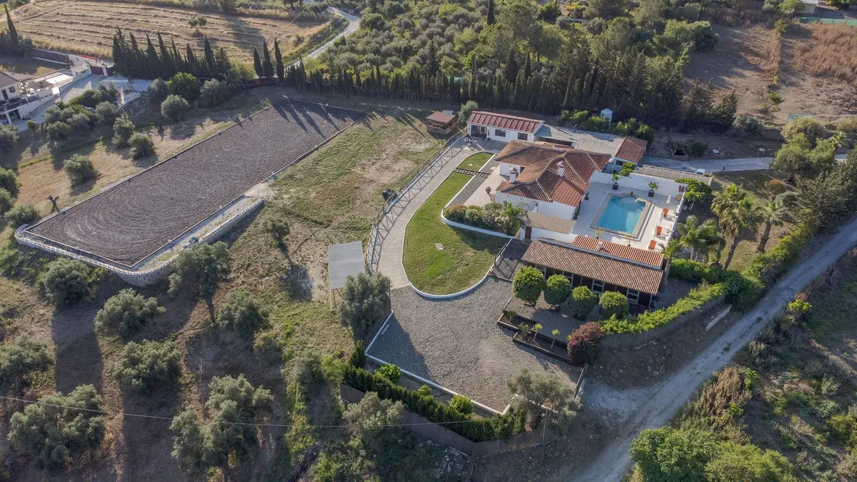 2d92b63b-9d64-48f7-8a4a-4bd97fe017a3