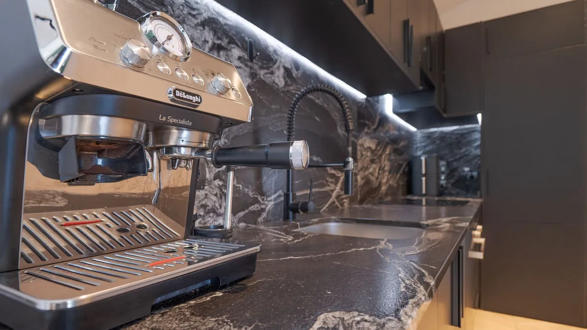 50d1ac7d-aaad-43e0-9904-d30ea987ef15