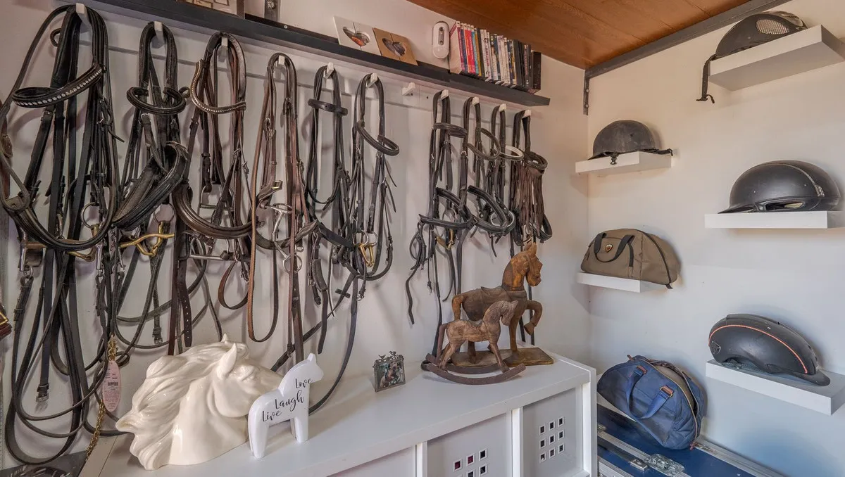 7dc381f6-4c82-4804-a77c-781edcd00693