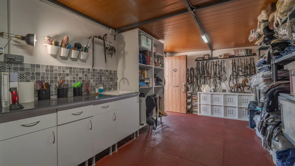 c3a477a6-b4e6-42d3-bd75-c01a899b1ca1