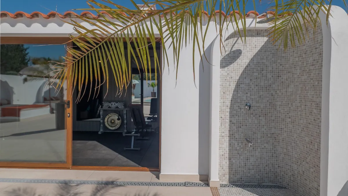 c9c56847-e6a0-438b-8f95-ee8c4d524464