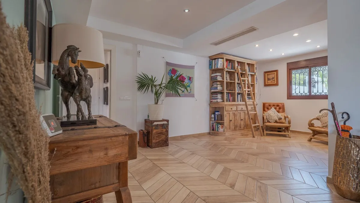 ce1ac463-c50c-483f-8e74-9fbd1d823d2b