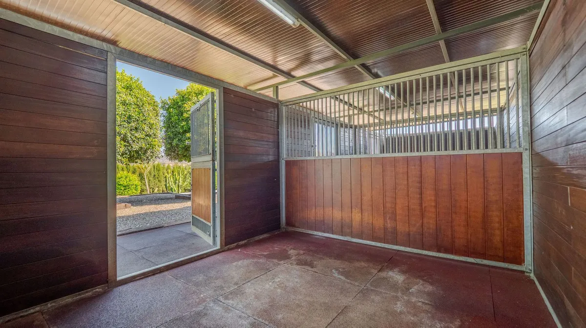 e5fe8ade-f7e9-474d-841f-5b82f025a569