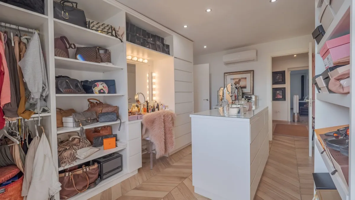 e7ad9be7-7ef7-4fae-9122-0755090c26dd