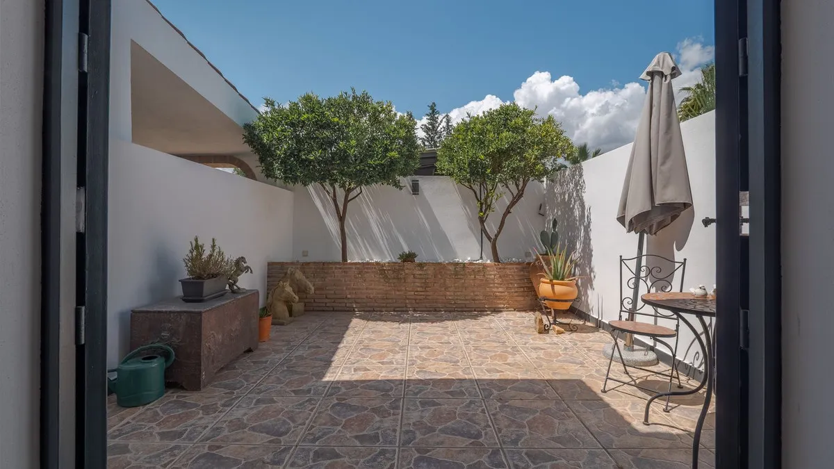 fee8348a-0747-40ec-b9e8-ebc807bc0297