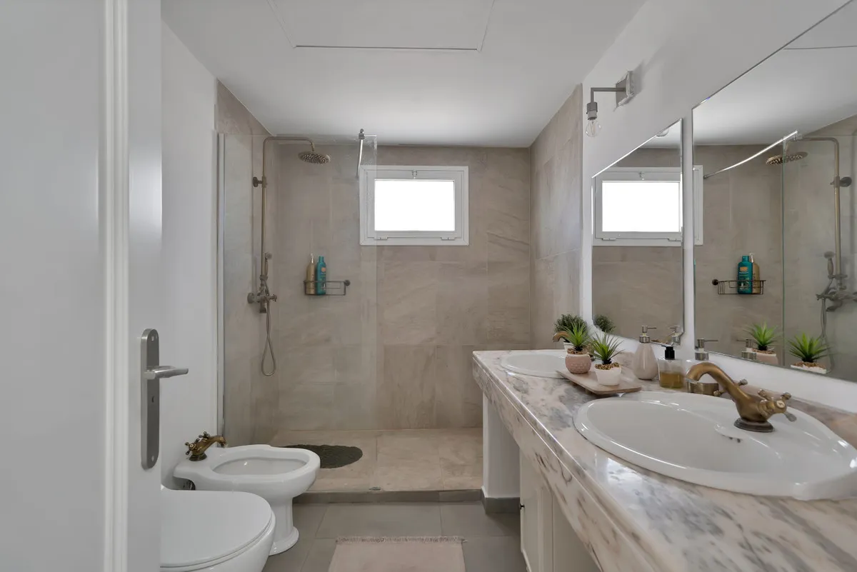 6be0487a-6ab8-4f15-ae58-cfb330cab16e