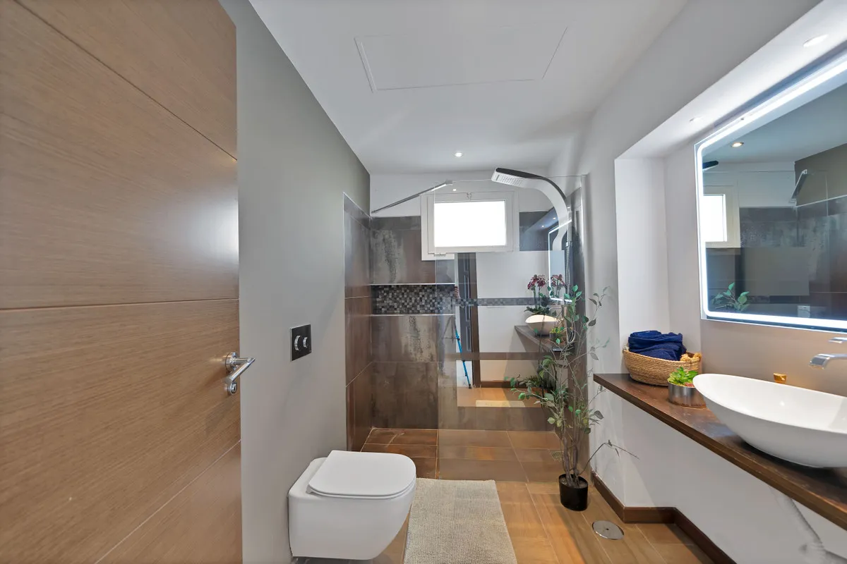 bd9133d0-3920-48b3-893a-6c8658fb8952