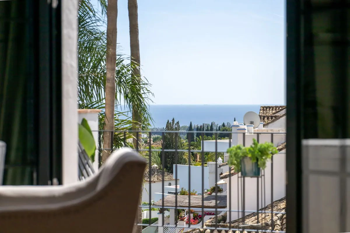 075e090a-40e9-4b2c-b535-7da896bc089b