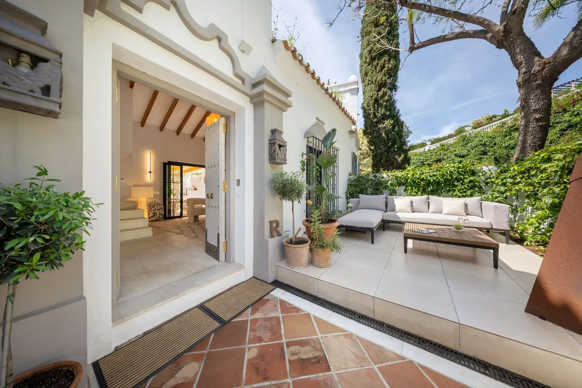 0cbdb6b1-7a25-4a75-8d0a-d11bef5eb0b8