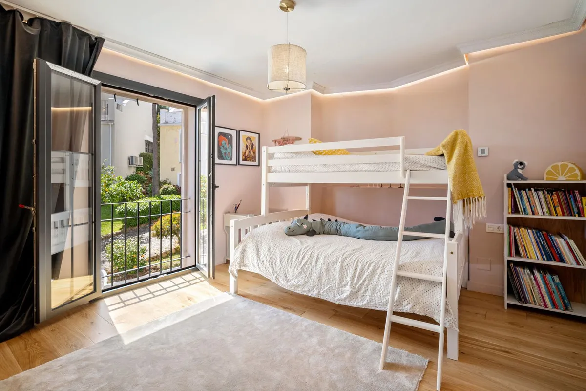 790c1dfc-a322-4f4f-97f2-76770956fd10