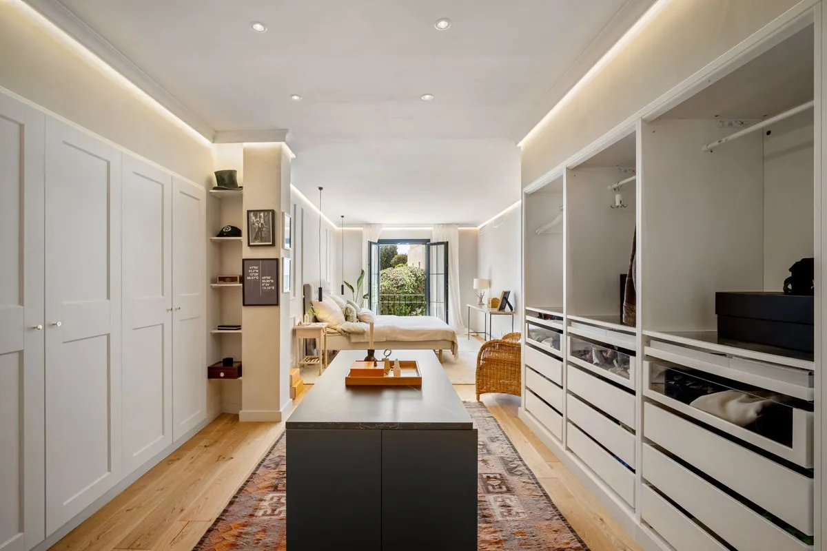 cd7ec3ab-c9aa-4c71-b7f4-88f6e639029f