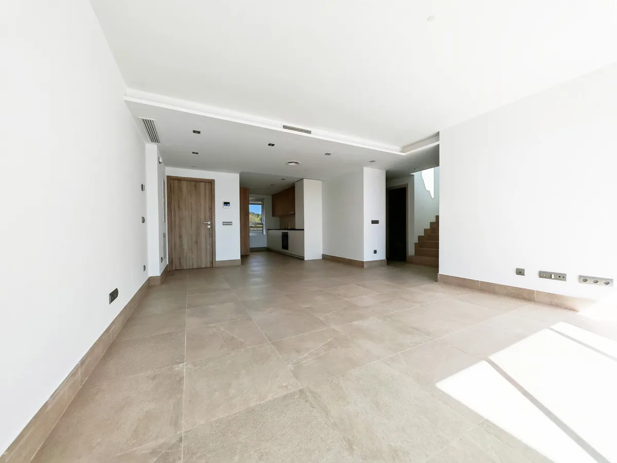 25edc69b-bb27-4125-b5d7-4c3f48a40163