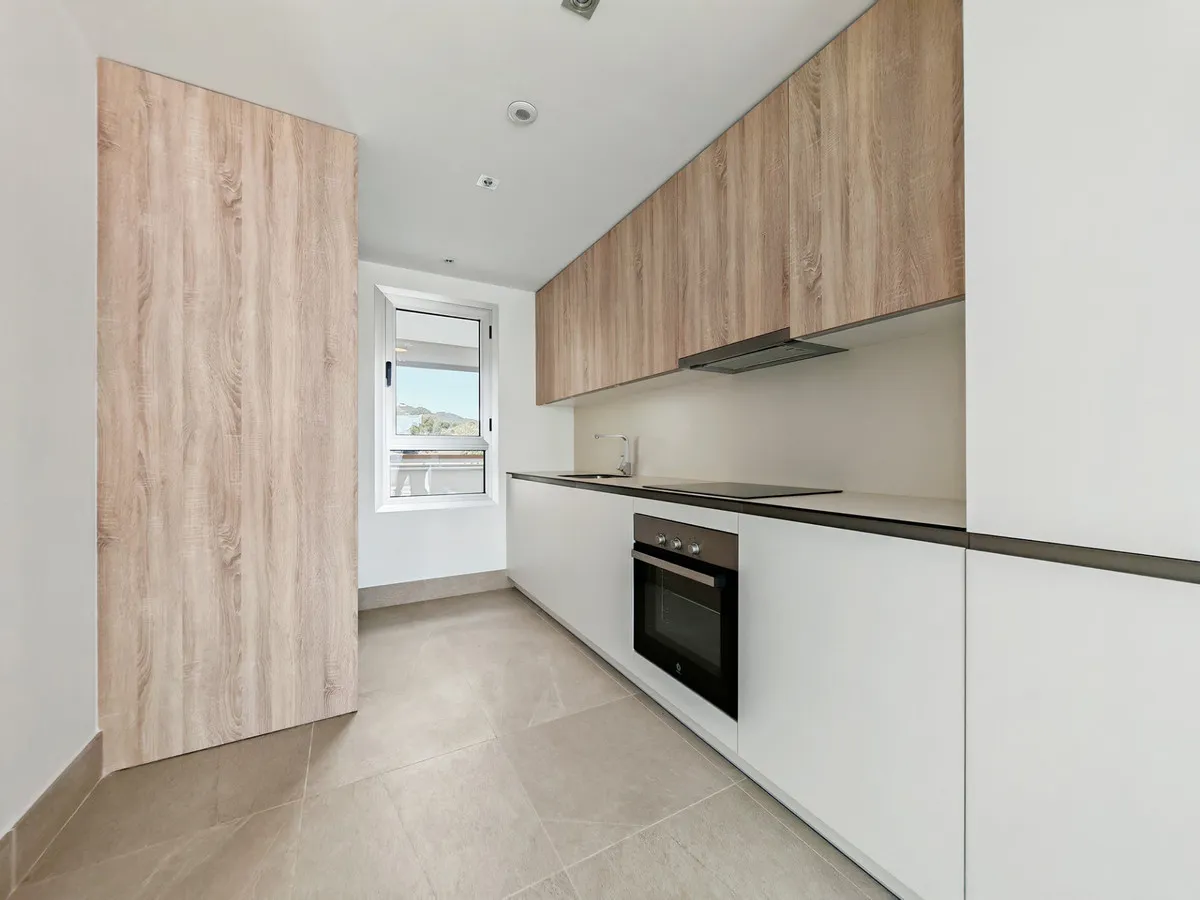 cdf392e6-2a49-48cf-ad0b-574407550f4b