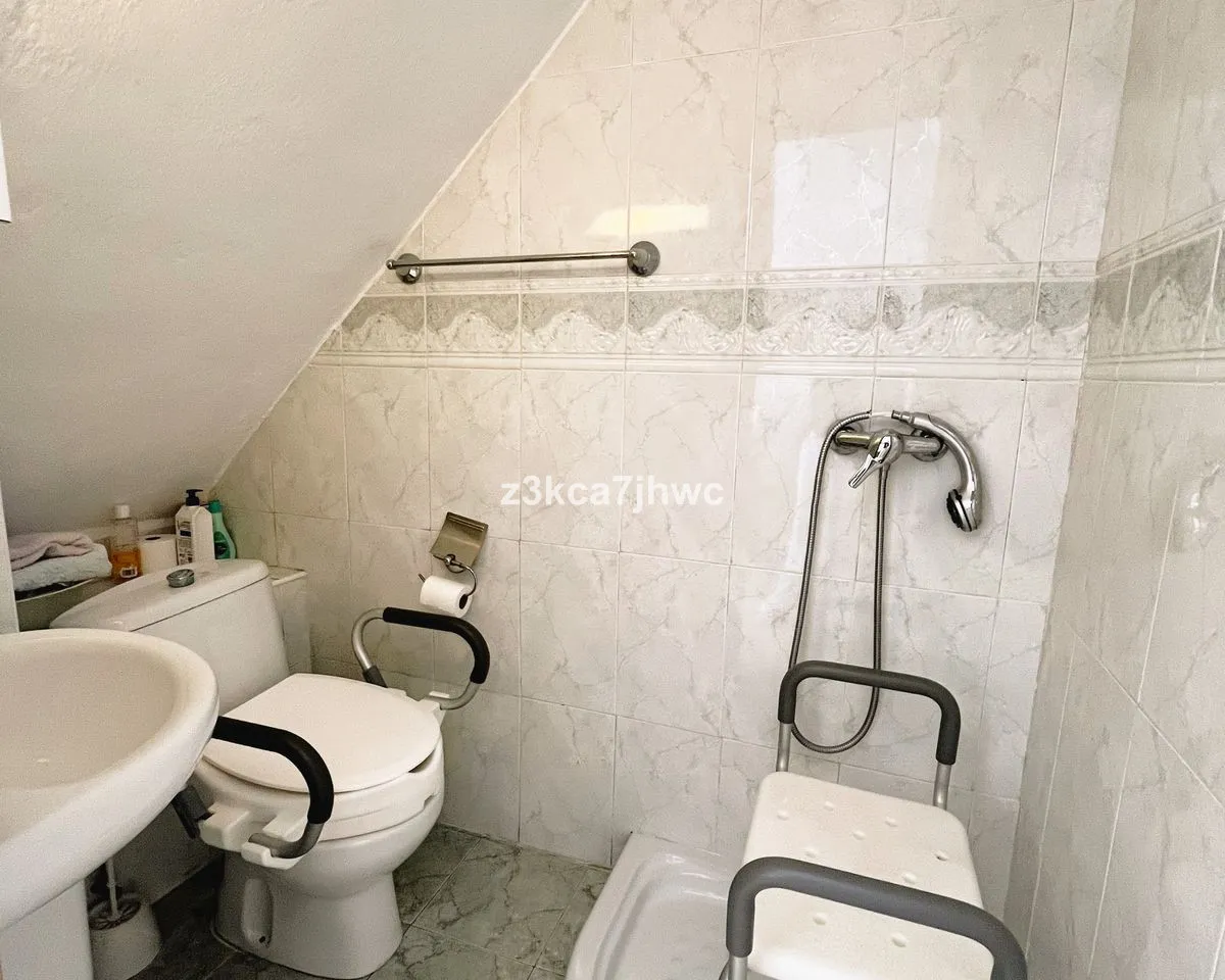 16bb300a-1200-47bf-9cda-231102344c8e