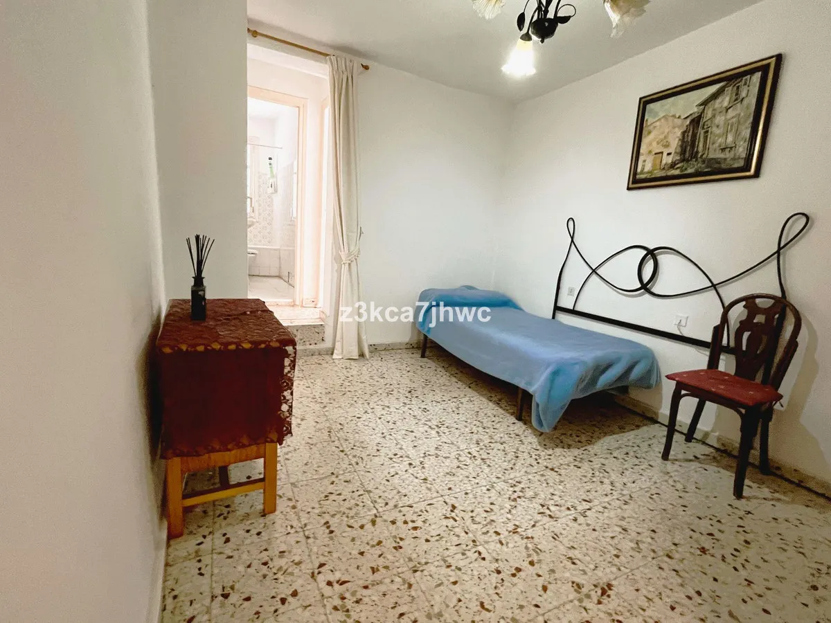 af5faeef-a9af-4df1-b01e-09a273d47963