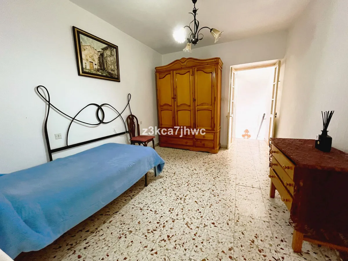 cf0d9241-6ccf-452b-b3dd-12571db73964