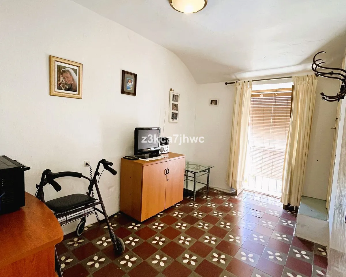 f22d9ac8-fd80-42c8-99ee-3a883796a653