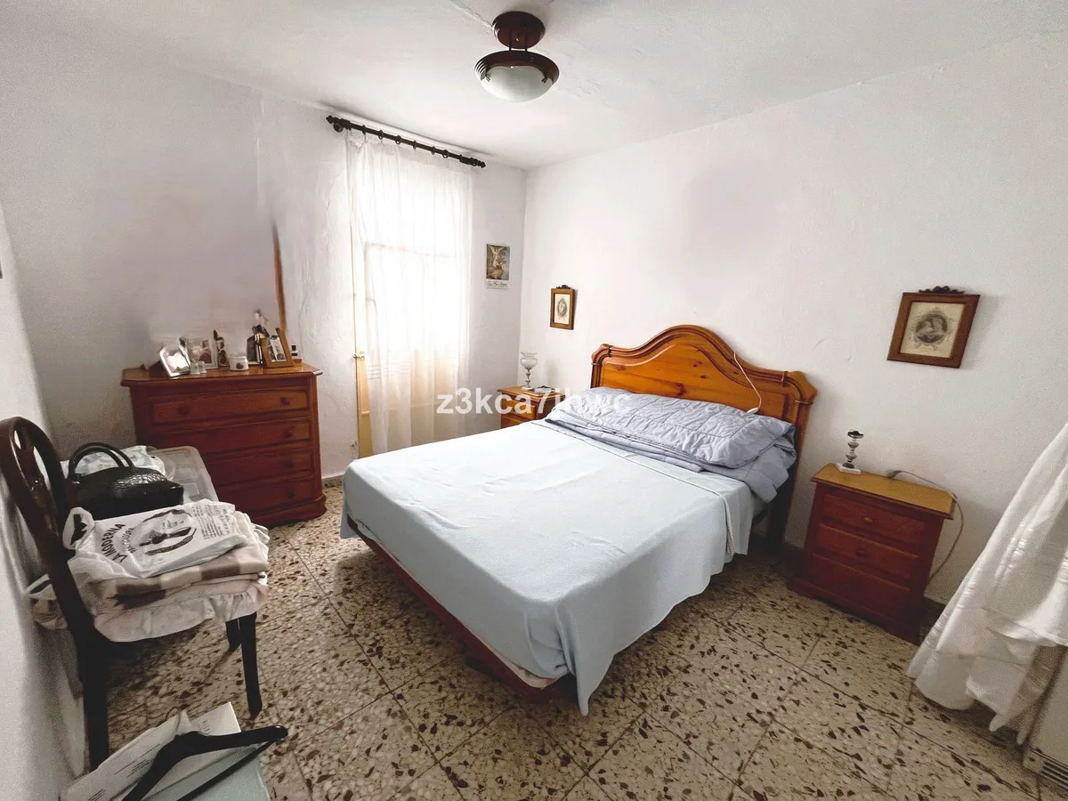 f4744374-bb3d-4db4-ab4f-4cb21ffa3447