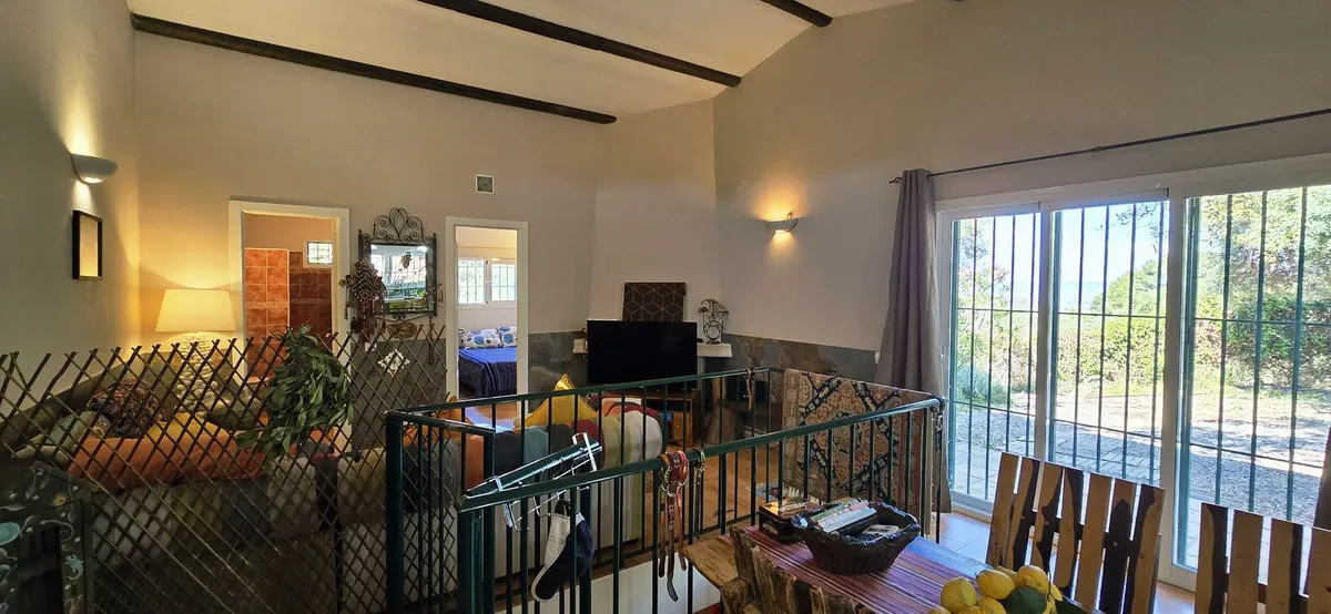 6c813ff9-dd30-4e24-99d9-8c1121713a32