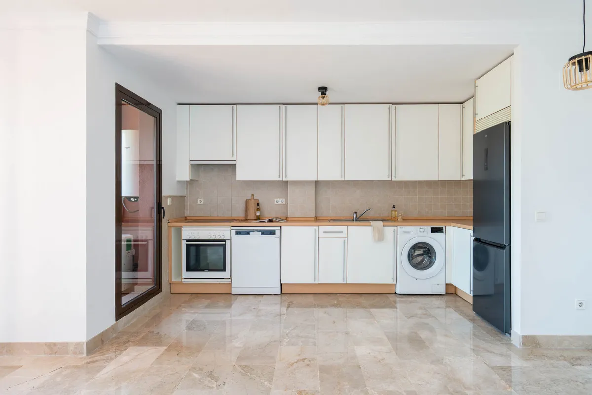 9df7b163-47e8-4dea-9fa9-1b9e119b68be