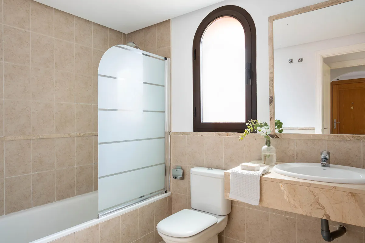 b3529553-43e9-4aab-b755-ac6ebbb27fb5