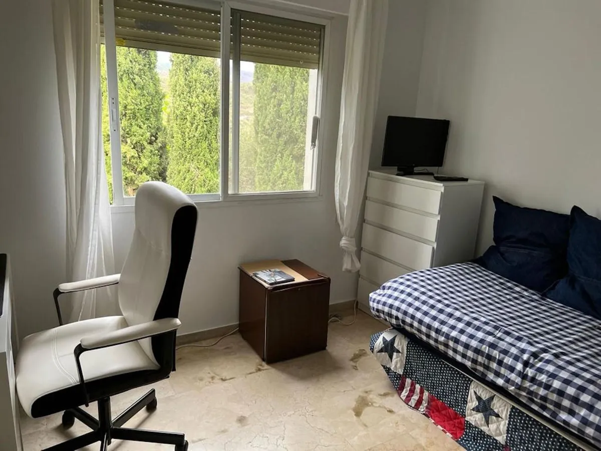 1698eb24-c117-4149-b670-8b266f200b77