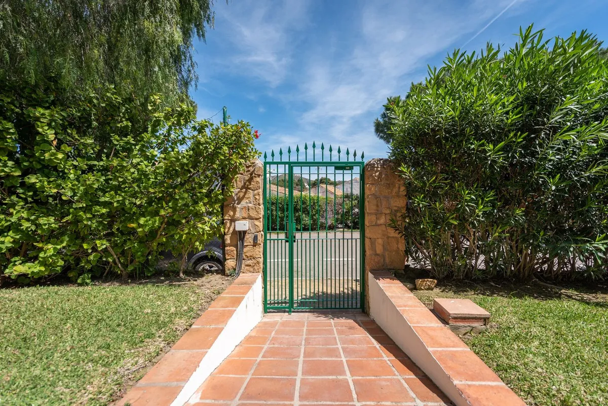 2b7f4bb0-9163-49c5-8c23-6e692e9fbdd5