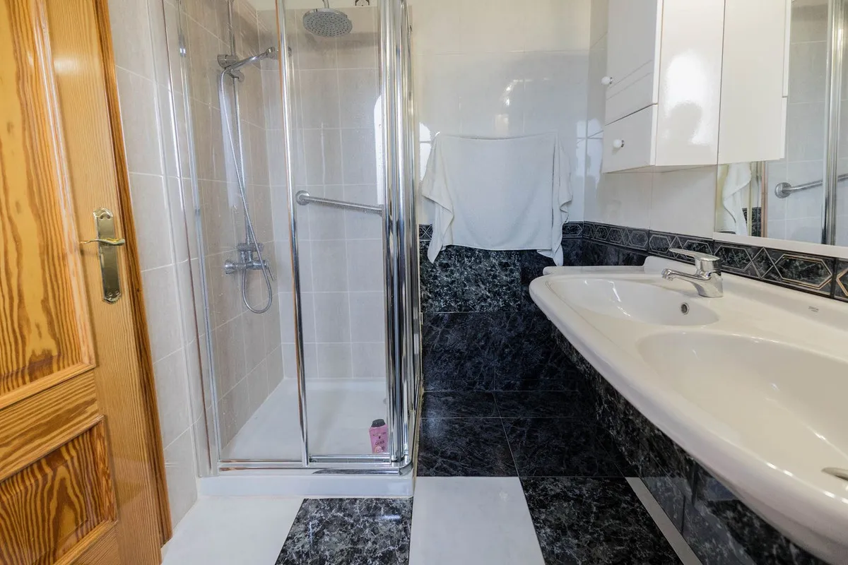 1ba1c415-7f3d-4dcc-b25e-9f808005d2ff