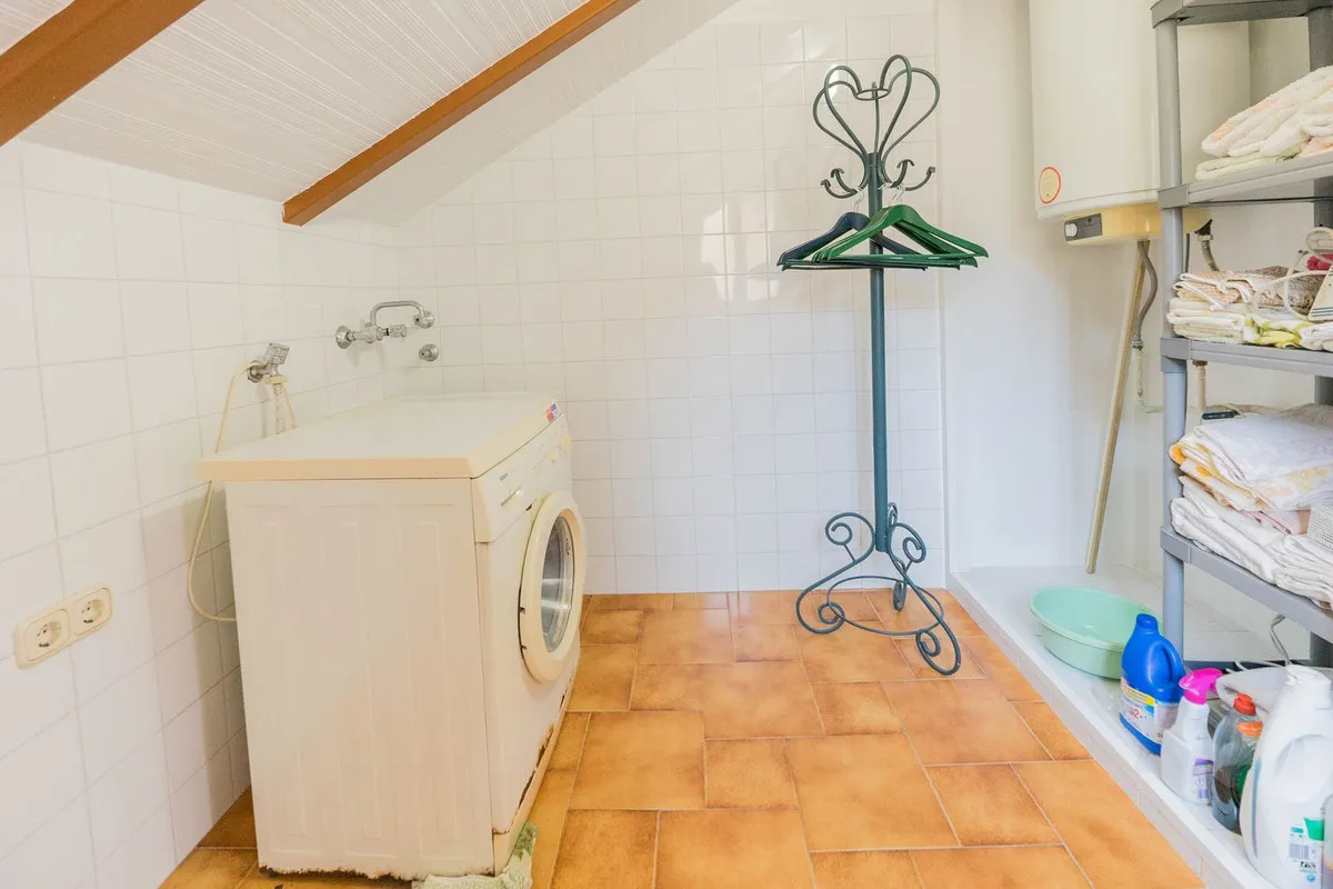 6e7d421d-10a6-417b-bc0c-e645991b9216