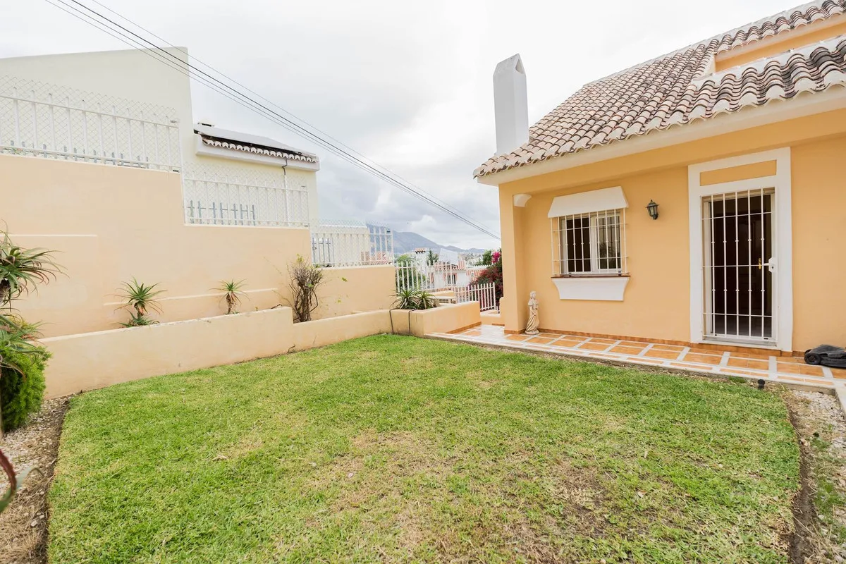 859c0396-d8a5-44fa-9084-c0483c5d795e