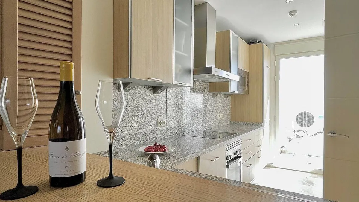 301a3559-3f6f-4855-b2a3-eb061b2f3d63