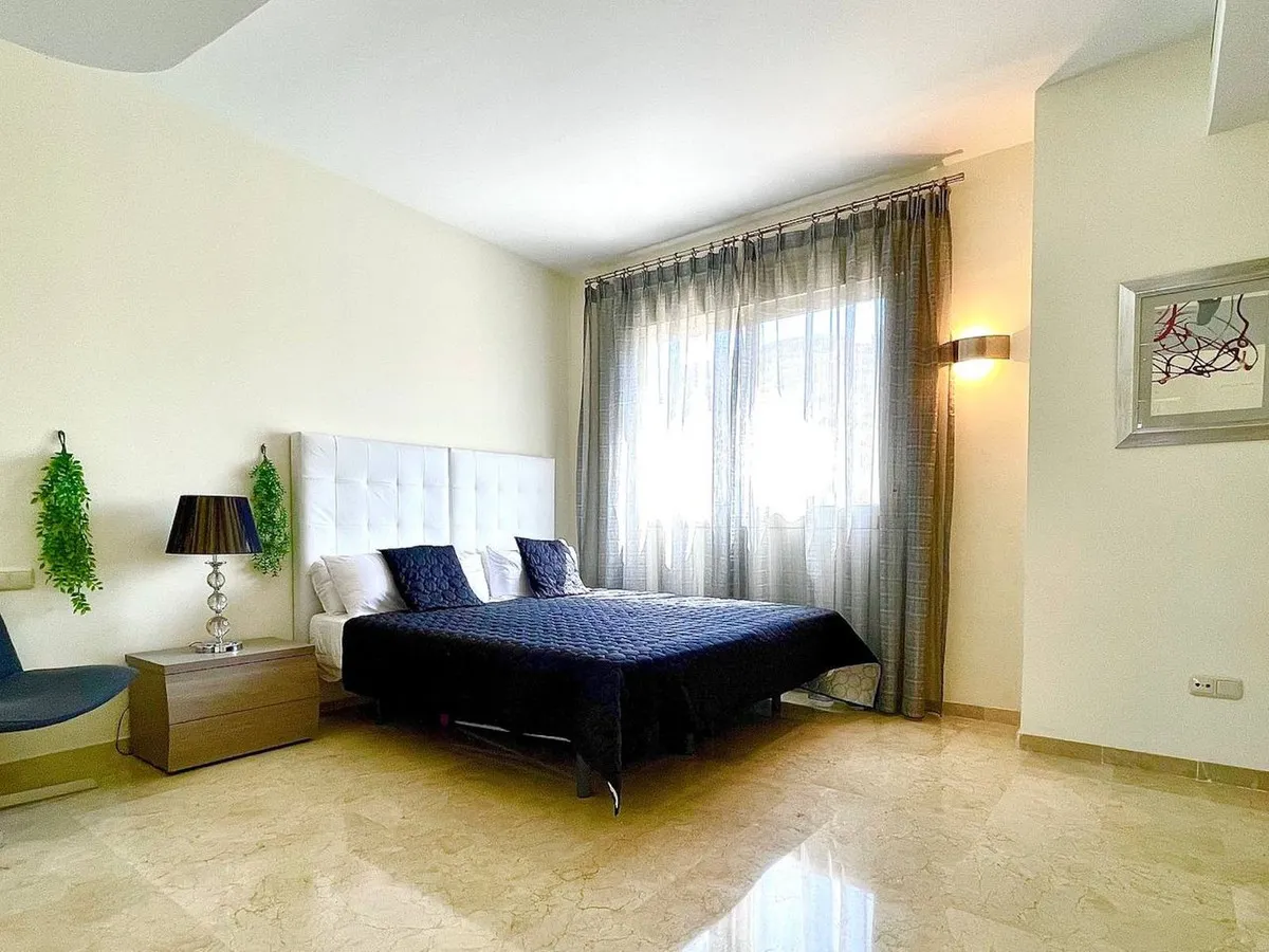 738cb615-9295-49f5-98d1-a8019961f011