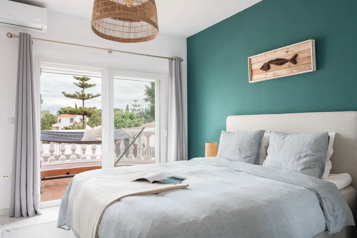 6ceddb95-b5da-4f1f-aa4e-33ddcc548229