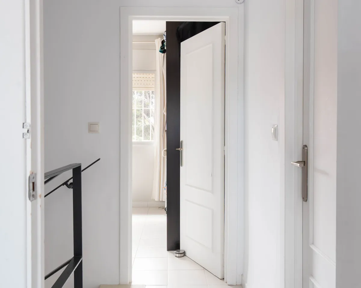 b95e1d79-fbfa-4a8d-b22d-48d84be53efd