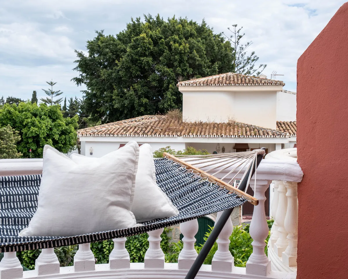 e16e34f1-b5f8-4e40-8138-cf78477034f4