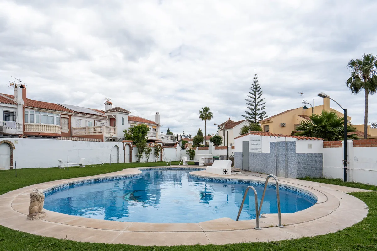 f5af08d2-e7e1-4372-8972-19b782df66c4