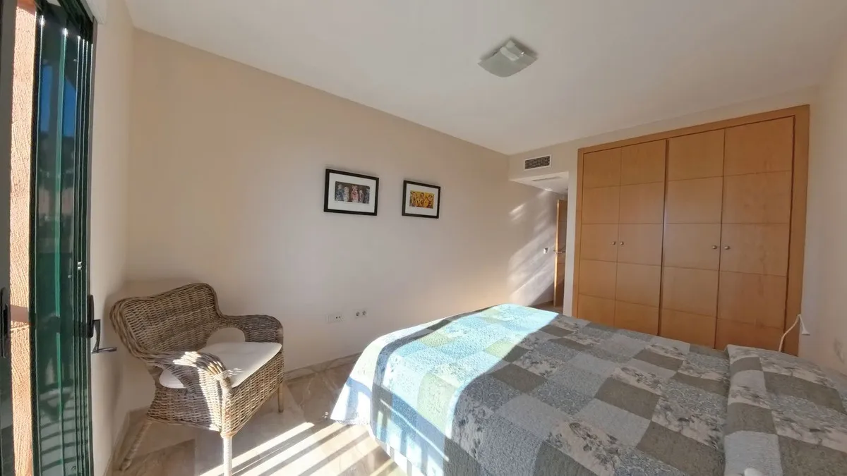 af2641e6-2f62-4c9e-9063-c477c94e285b