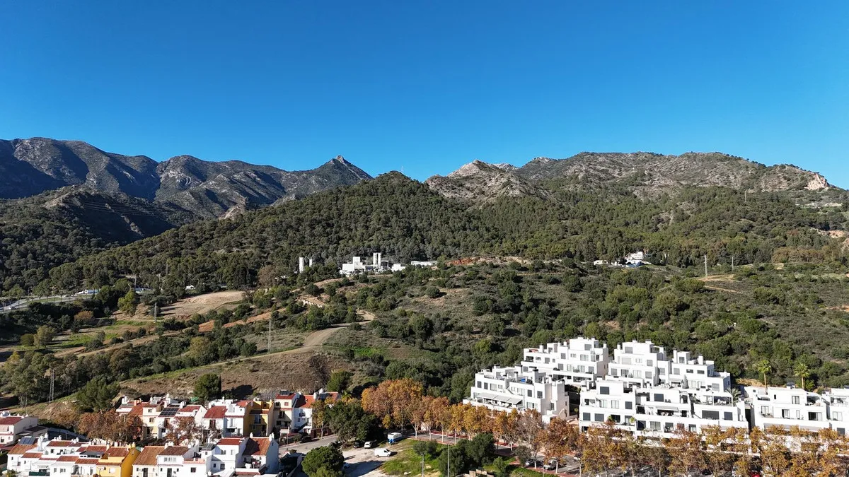 c1854d85-d643-4ebd-ba97-5f2ec059e414