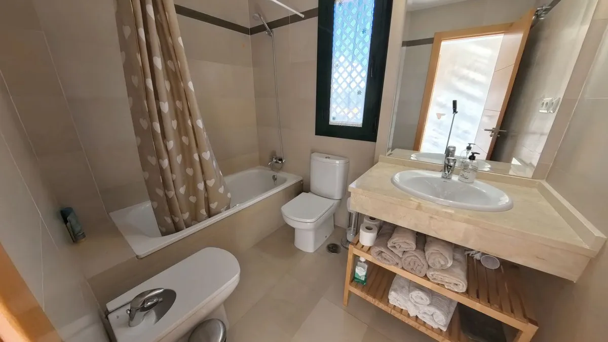 cc7fc570-14b1-4c24-b025-ac9aaaf0e2fd