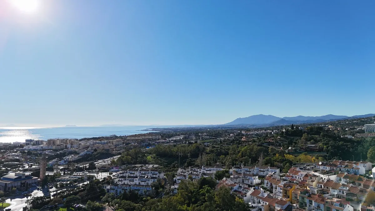 d33d8f53-d73e-4df2-8498-d753087d1192