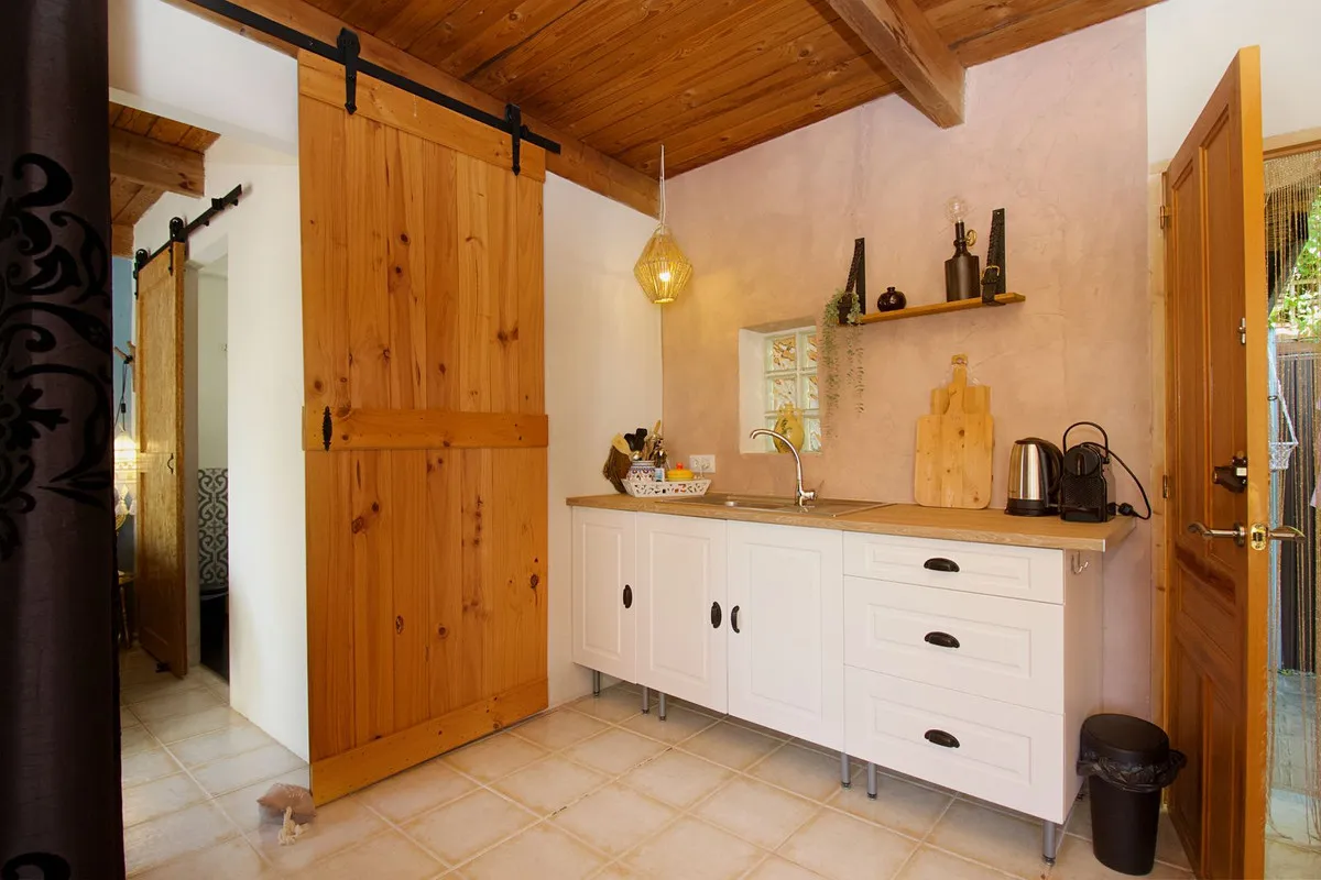 518ef6a5-83bf-4a06-8658-c90f5ac7bcae