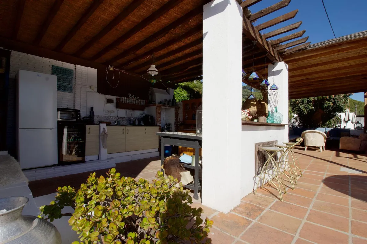 a28743f5-508a-43b9-8649-360c806ed5ce