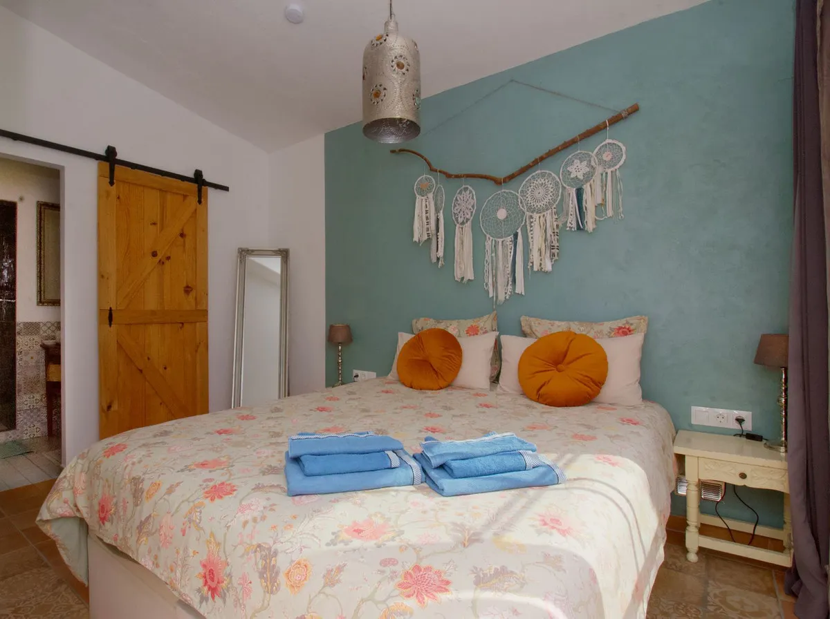 c34e68db-e847-4182-bd27-08c64722a4e2