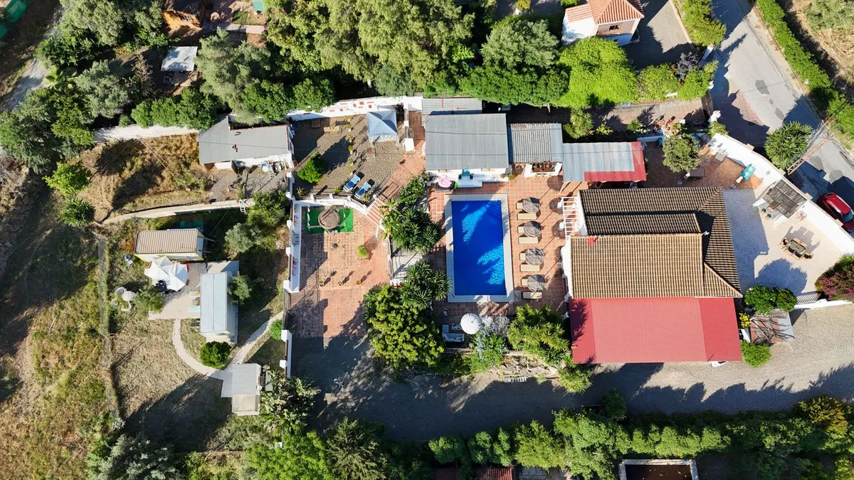 e3dc78bd-f565-4f90-988e-22afacd6cb91