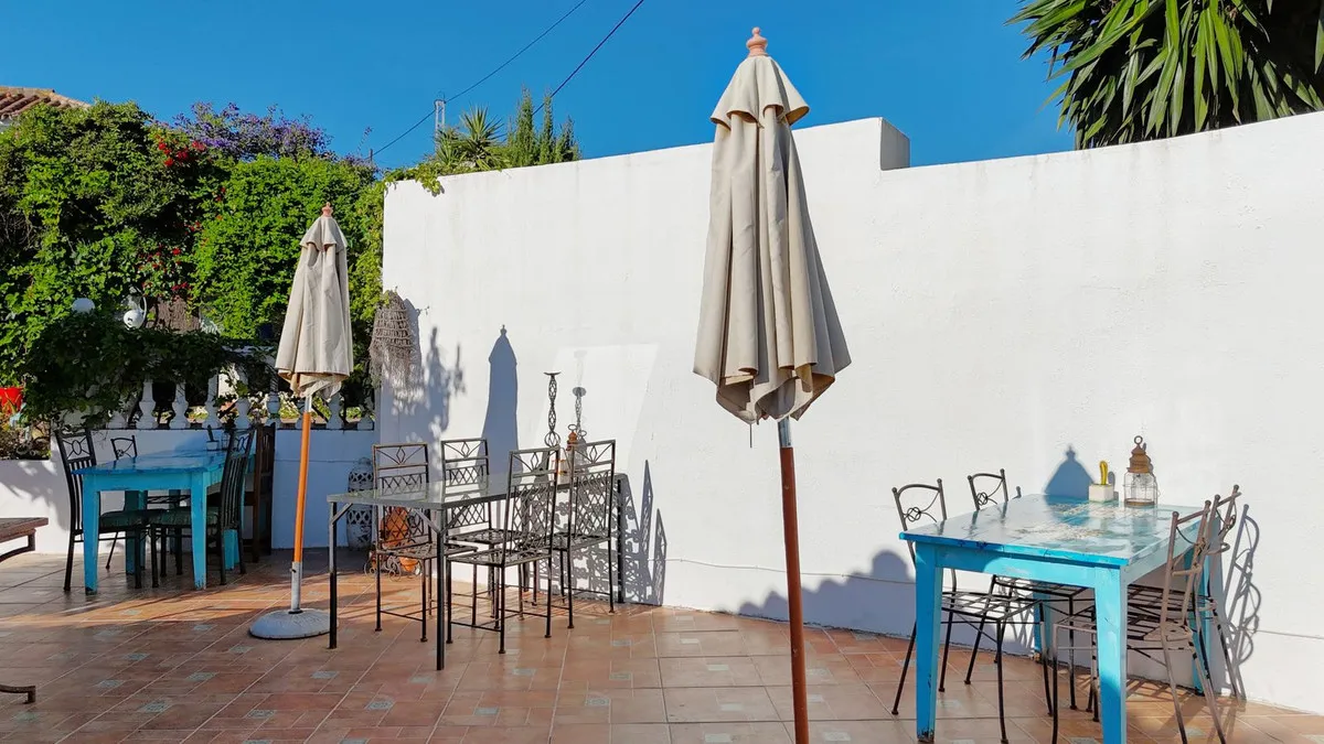 e9526c1b-5139-42bc-83b2-65ac60e0eddb