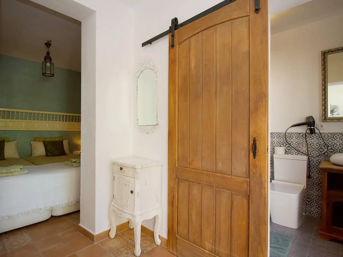 ec84951c-6821-430e-96a3-8087b1ce3232