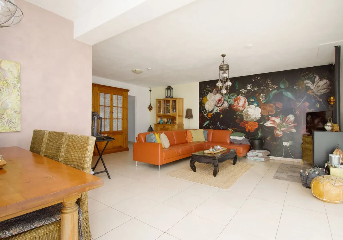 f22a5d0c-5754-4b93-aa66-20282172550c