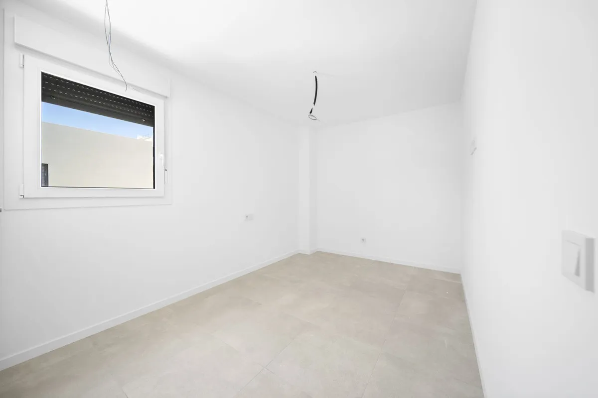 667f1267-26ac-476a-8285-d2a9b0337118