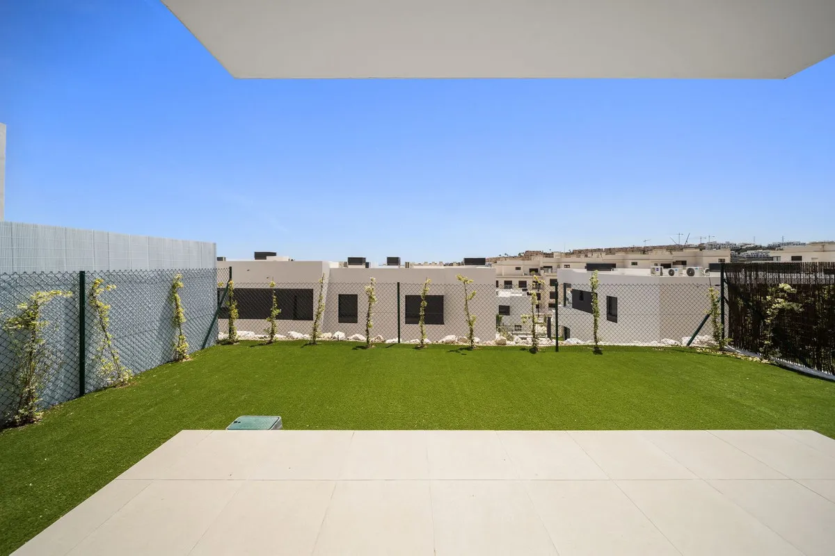 8d54779e-cad5-4943-b89c-9b7038adbf2c